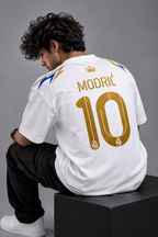 Luka Modrić 10 Real Madrid Oversized Fan T-Shirt