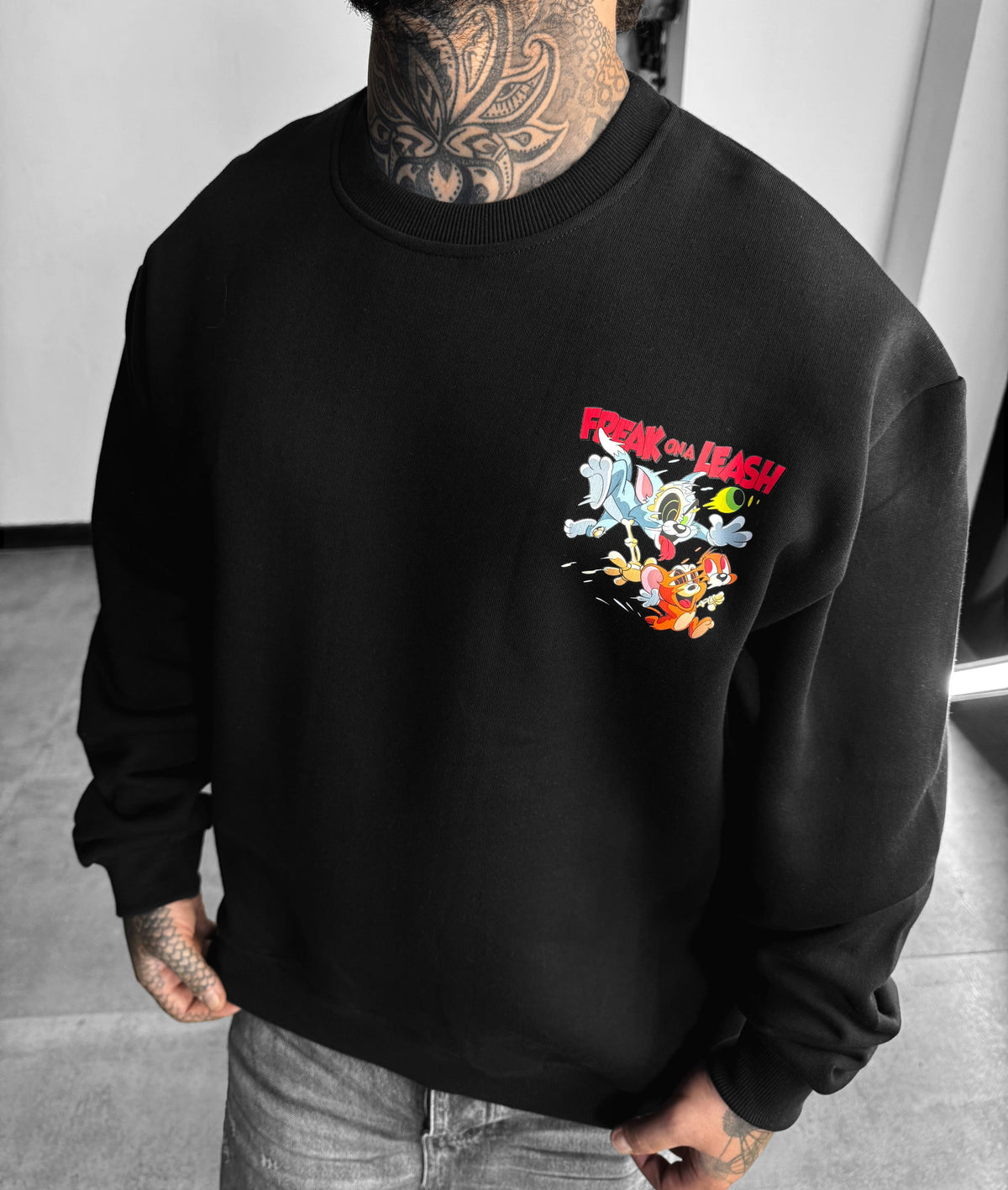 Tom&Jerry Freak On A Leash Oversized Sweatshirt